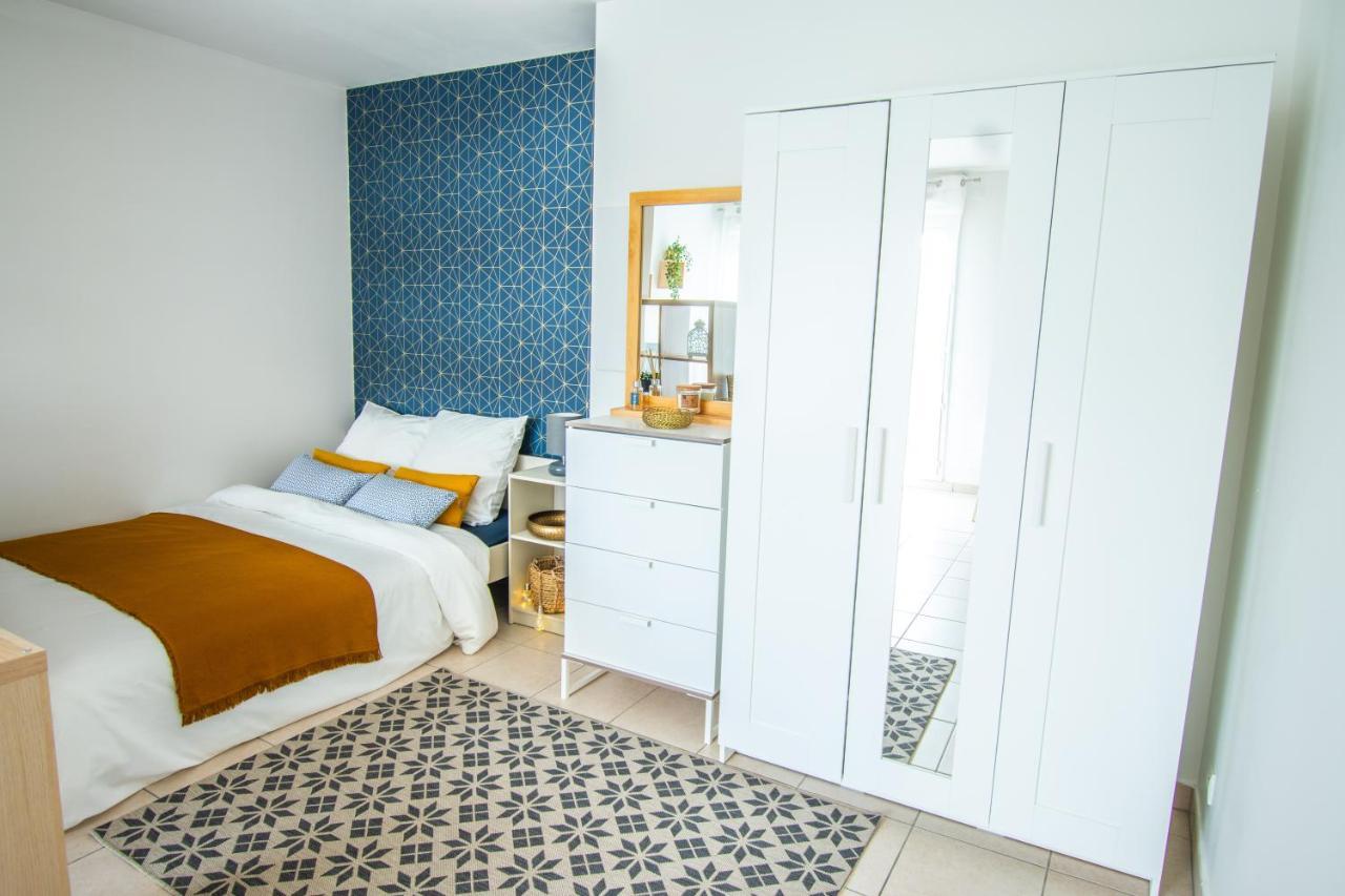 Appartement Studio charmant Cergy le Haut Au pied de la Gare ! PARKING PRIVE ! Extérieur photo